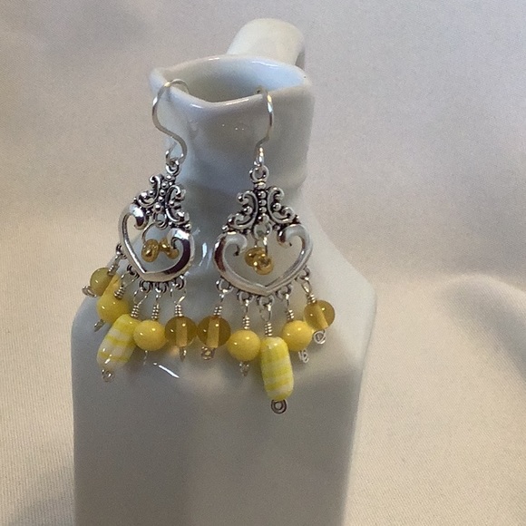 Yellow Beaded Earrings❗️ON SALE ❗️ - Picture 1 of 3